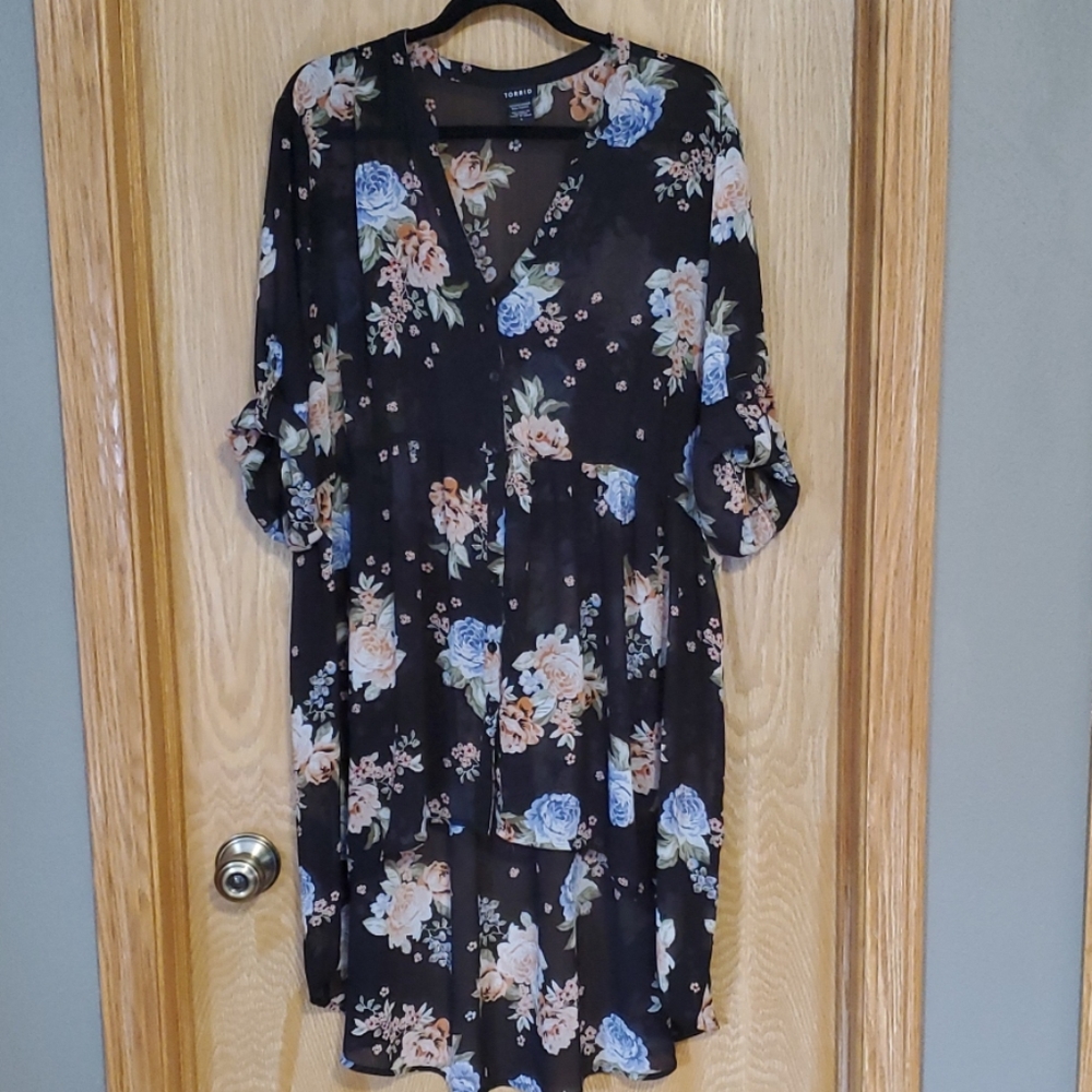 Hi-low Torrid top